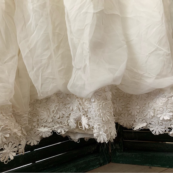 Vintage Wedding Dress- 1960s Alfred Angelo designed by Edythe Vincent 27”W 36”H - Picture 6 of 12